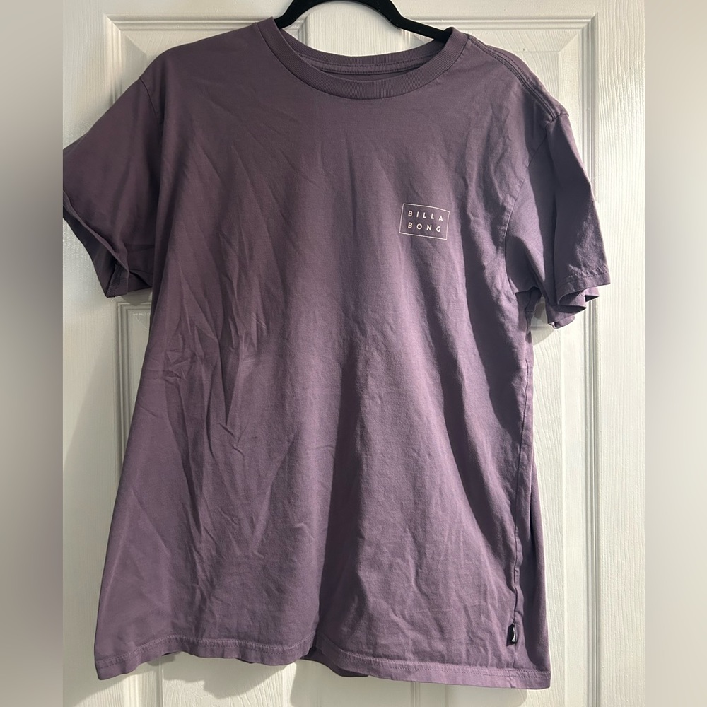 Purple BillaBong T-shirt size M